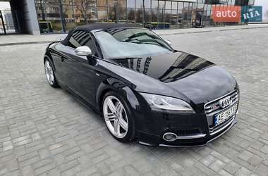 Купе Audi TT S 2012 в 