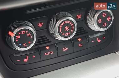 Купе Audi TT S 2012 в 