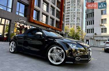 Купе Audi TT S 2012 в 