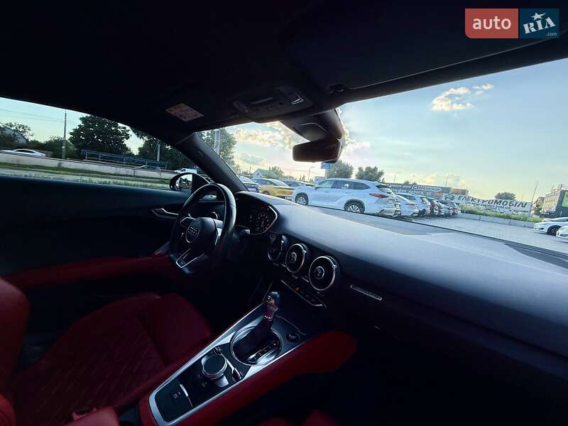 Купе Audi TT S 2015 в Киеве