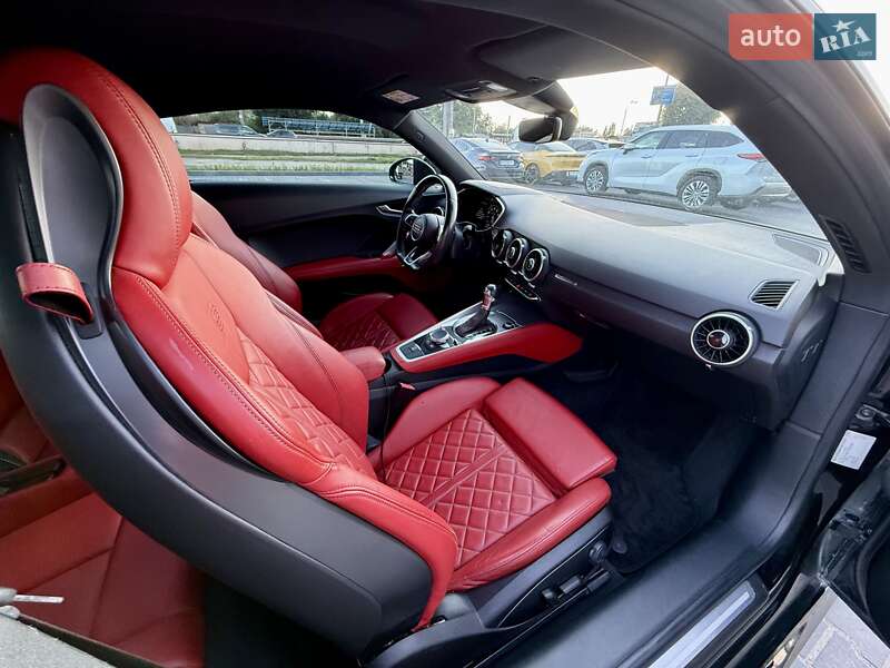 Купе Audi TT S 2015 в Киеве