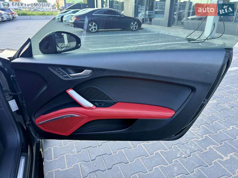 Купе Audi TT S 2015 в Киеве