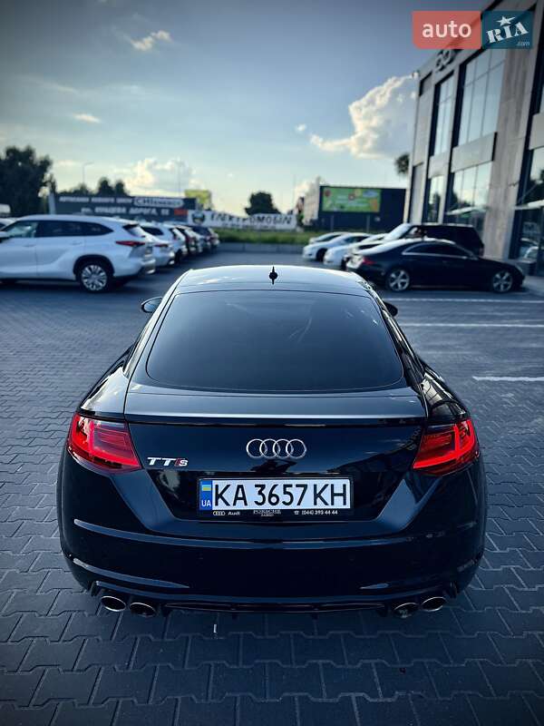 Купе Audi TT S 2015 в Киеве