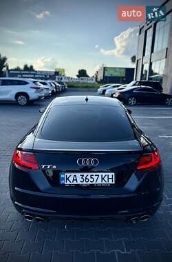 Купе Audi TT S 2015 в 