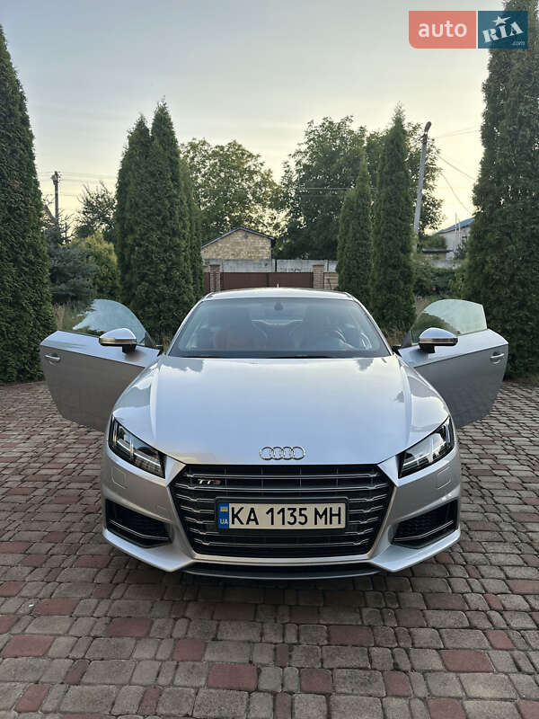 Купе Audi TT S 2016 в Киеве