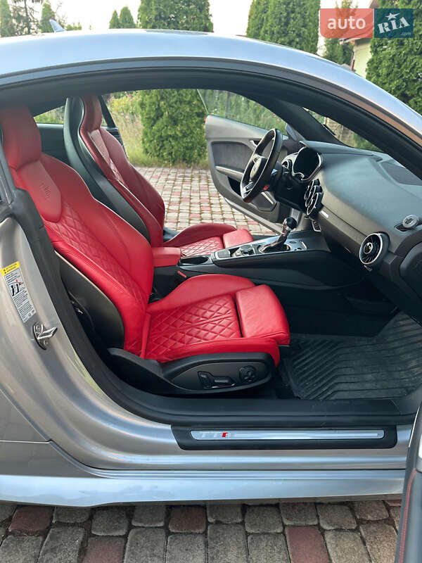 Купе Audi TT S 2016 в Киеве