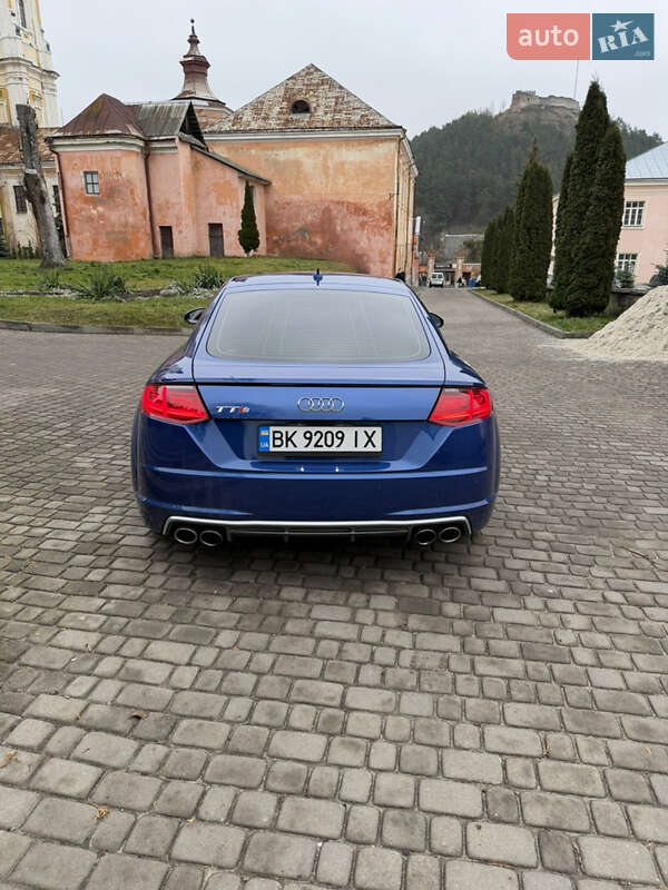 Купе Audi TT S 2016 в Кременце