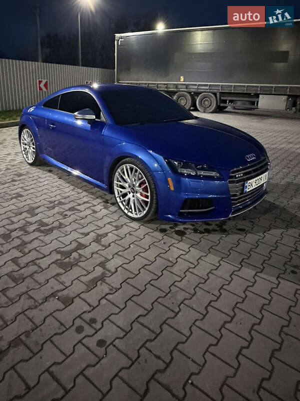 Купе Audi TT S 2016 в Кременце