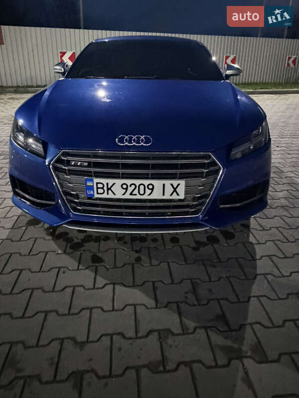 Купе Audi TT S 2016 в Кременце