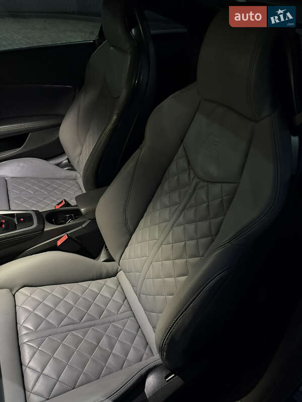 Купе Audi TT S 2016 в Кременце