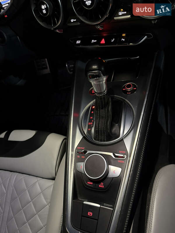 Купе Audi TT S 2016 в Кременце