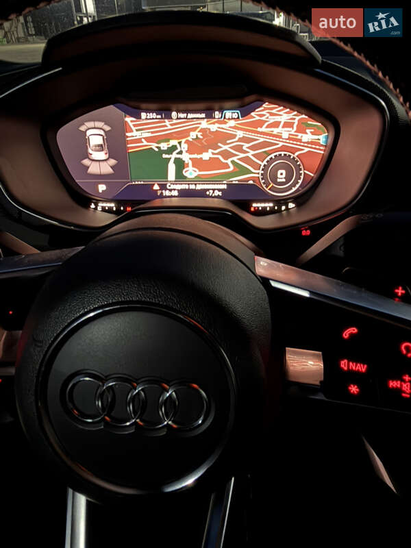 Купе Audi TT S 2016 в Кременце
