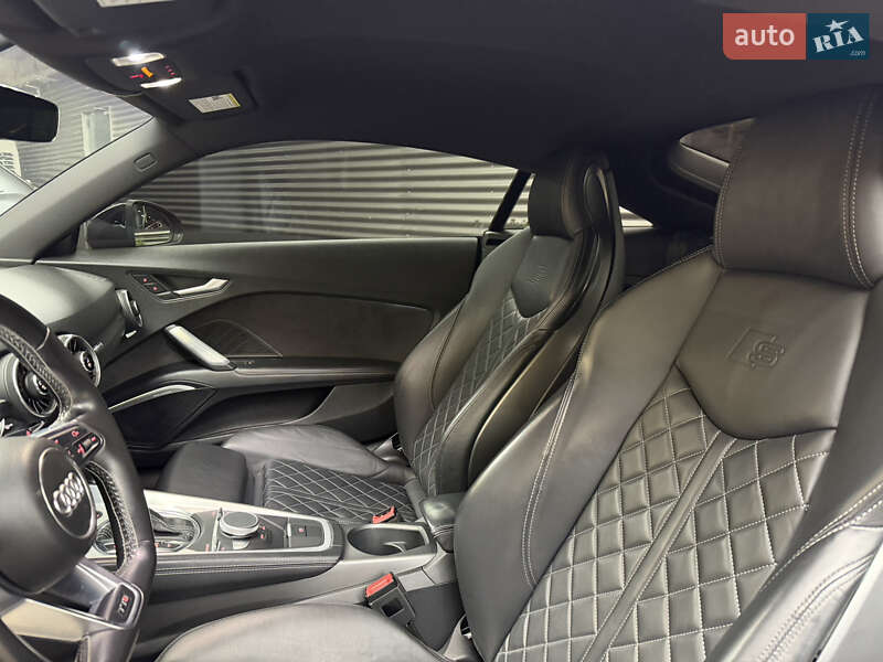 Купе Audi TT S 2016 в Киеве фото 11 Купе Audi TT S 2016 в Киеве