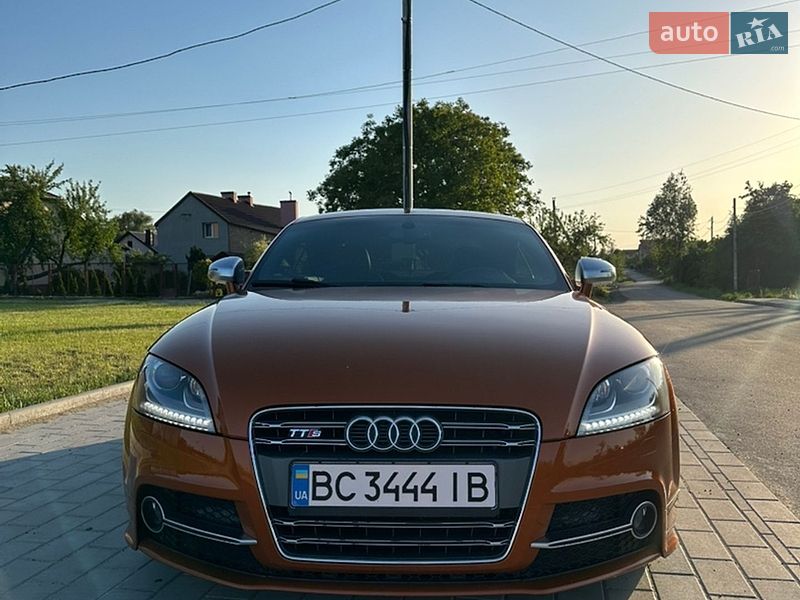 Купе Audi TT S 2012 в Львові