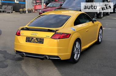 Купе Audi TT 2016 в 