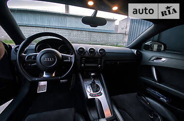 Купе Audi TT 2010 в 