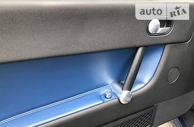 Купе Audi TT 2003 в 