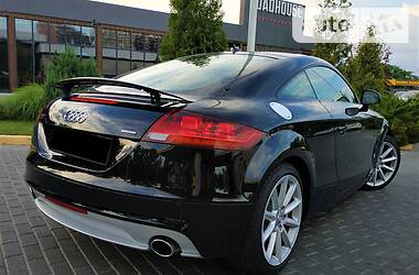 Купе Audi TT 2011 в 