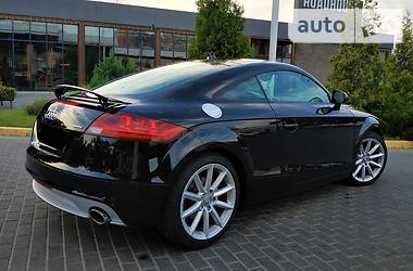 Купе Audi TT 2011 в 