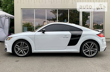Купе Audi TT 2016 в 