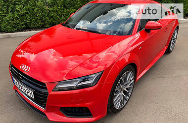 Купе Audi TT 2016 в 