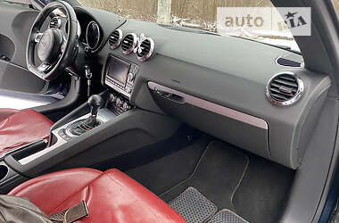 Купе Audi TT 2008 в 