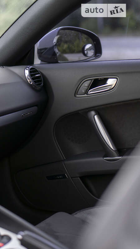 Купе Audi TT 2010 в Днепре