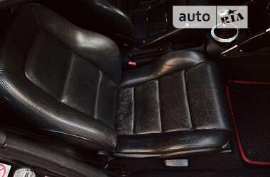 Купе Audi TT 2001 в 