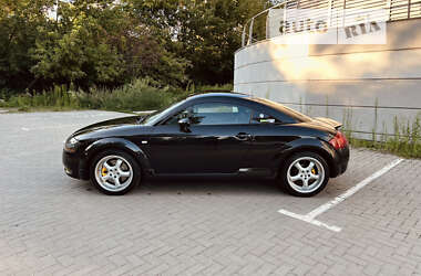 Купе Audi TT 2001 в 