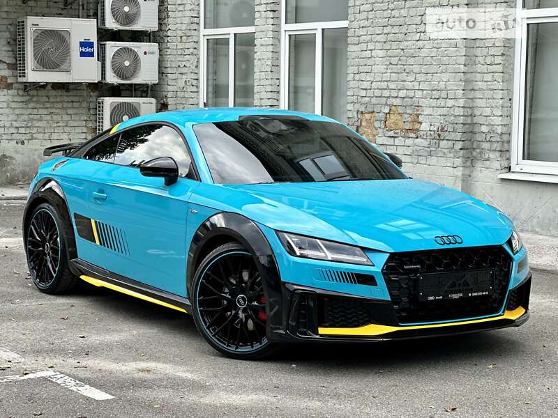 Купе Audi TT 2021 в 