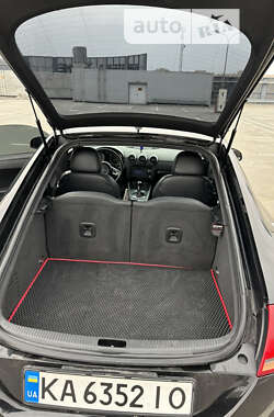 Купе Audi TT 2008 в 