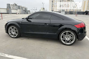 Купе Audi TT 2008 в 