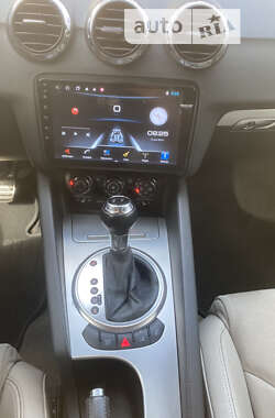 Купе Audi TT 2010 в 