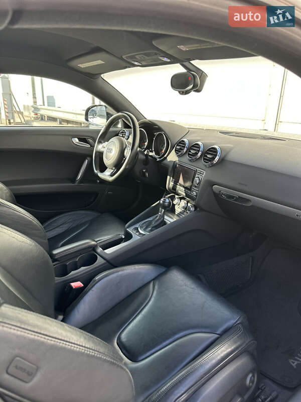 Купе Audi TT 2011 в Києві