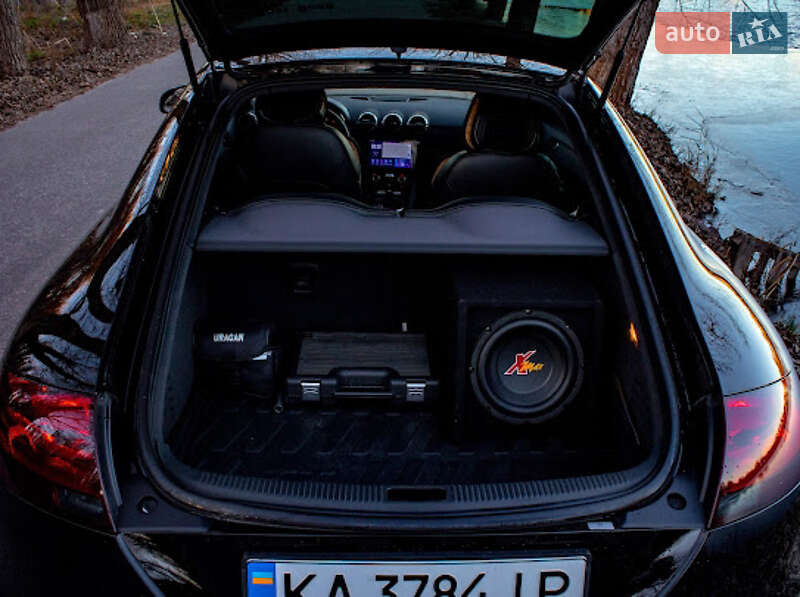 Купе Audi TT 2011 в Вишгороді