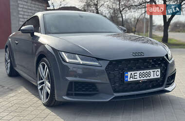 Купе Audi TT 2016 в 