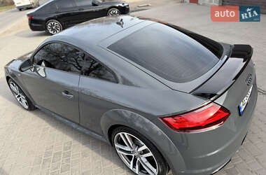 Купе Audi TT 2016 в 