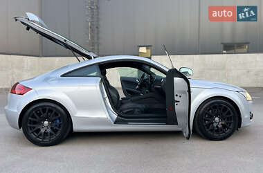Купе Audi TT 2009 в 