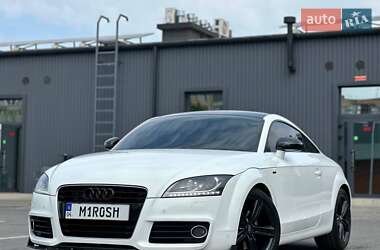 Купе Audi TT 2011 в 