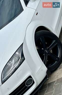 Купе Audi TT 2011 в 