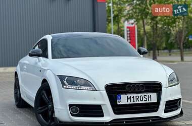 Купе Audi TT 2011 в 