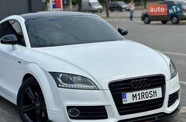 Купе Audi TT 2011 в 
