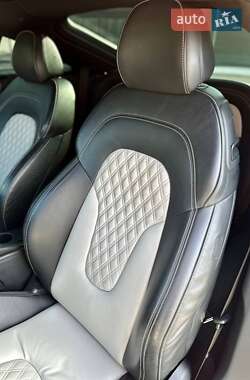 Купе Audi TT 2011 в 