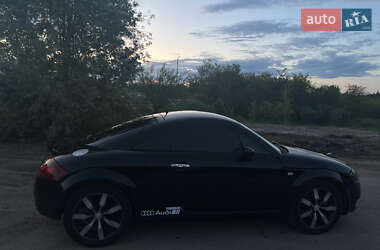 Купе Audi TT 2000 в 
