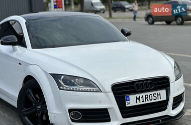 Купе Audi TT 2011 в 