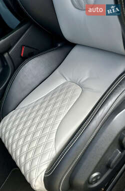 Купе Audi TT 2011 в 