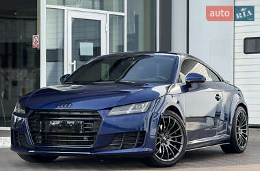 Купе Audi TT 2015 в 