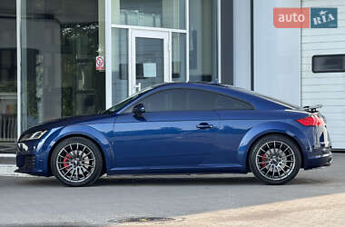 Купе Audi TT 2015 в 