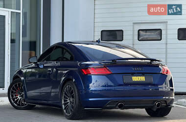 Купе Audi TT 2015 в 