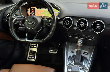 Купе Audi TT 2015 в 